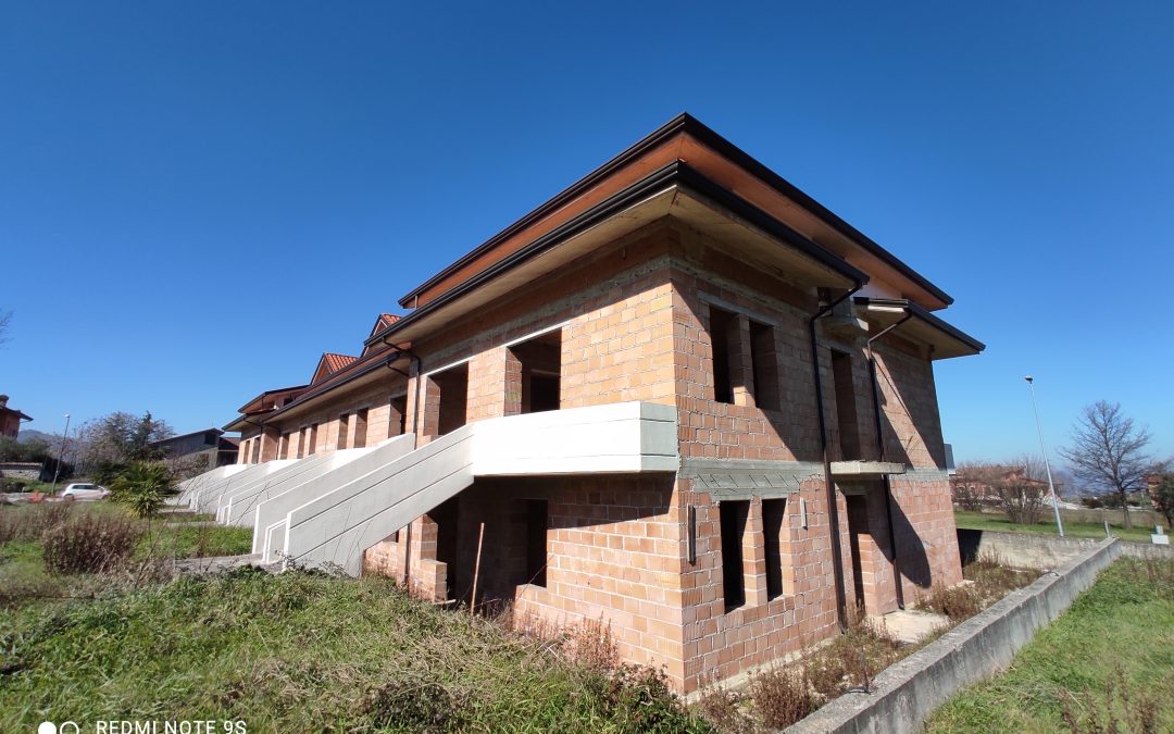 Villette a schiera grezze, in vendita. Venticano